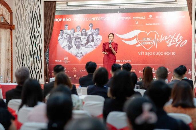 Ngô Kiến Huy hóa thành Sherlock Holmes, Ngô Thanh Vân trở lại sau lấy chồng - Ảnh 3.