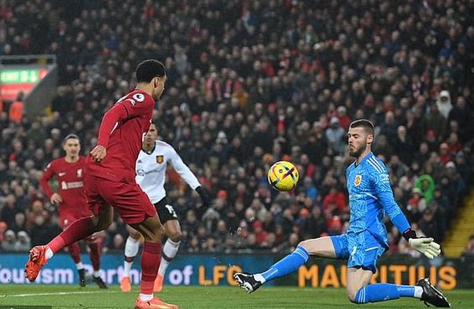 Man United từng nhận thất bại nặng hơn trận thua 0-7 trước Liverpool? - Ảnh 1.