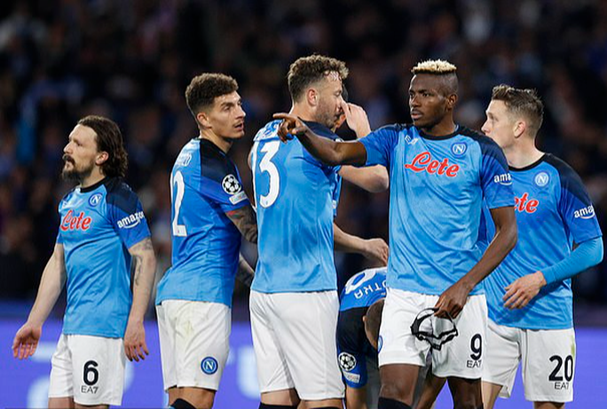 Người dơi Osimhen đưa Napoli lần đầu vào tứ kết Champions League. - Ảnh 6.