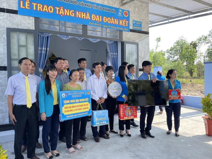 Khánh Hòa: Tặng 3 căn nhà đại đoàn kết cho gia đình có hoàn cảnh khó khăn - Ảnh 3.