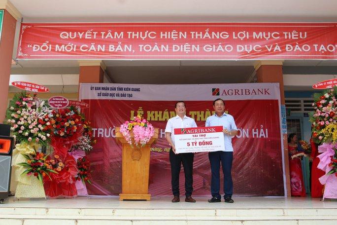 Agribank tài trợ 12 tỉ đồng xây dựng 2 ngôi trường ở Kiên Giang - Ảnh 2.