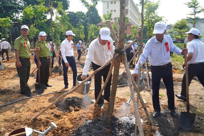 TP HCM: Phát động Tết trồng cây đời đời nhớ ơn Bác Hồ năm 2023 - Ảnh 5.