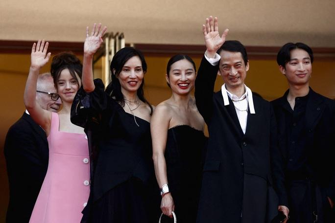 Dàn siêu sao mừng phim Trần Anh Hùng tại Cannes - Ảnh 1.