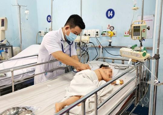 Bệnh tay chân miệng tăng nhanh, TP HCM xây dựng 3 kịch bản ứng phó - Ảnh 1.