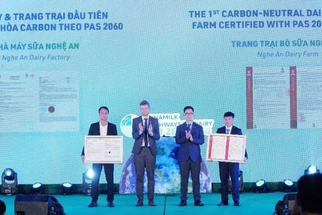 vinamilk-xem-dan-dau-la-loi-the-cho-doanh-nghiep-de-ben-bi-hon-voi-muc-tieu-net-zero_64a4ae4a5e11e.jpg