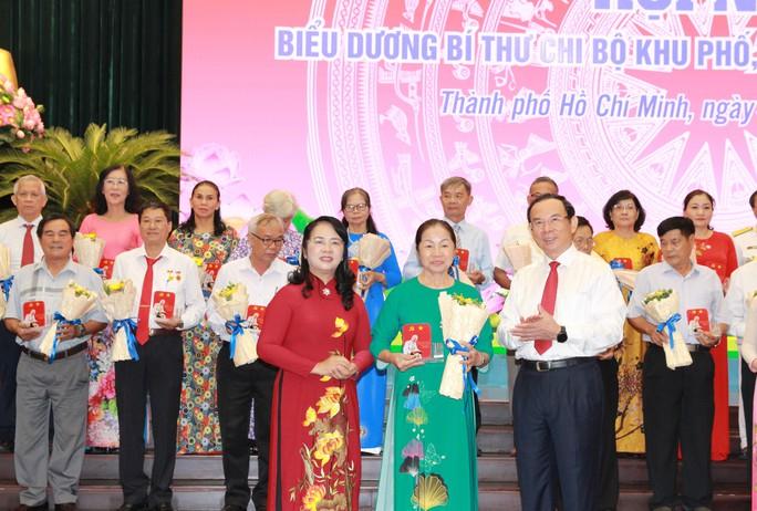 TP HCM biểu dương Bí thư Chi bộ khu phố, ấp tiêu biểu - Ảnh 6.