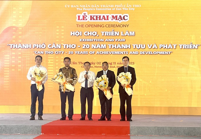 Cần Thơ: Khai mạc sự kiện lớn chào mừng 20 năm thành phố trực thuộc trung ương - Ảnh 2.