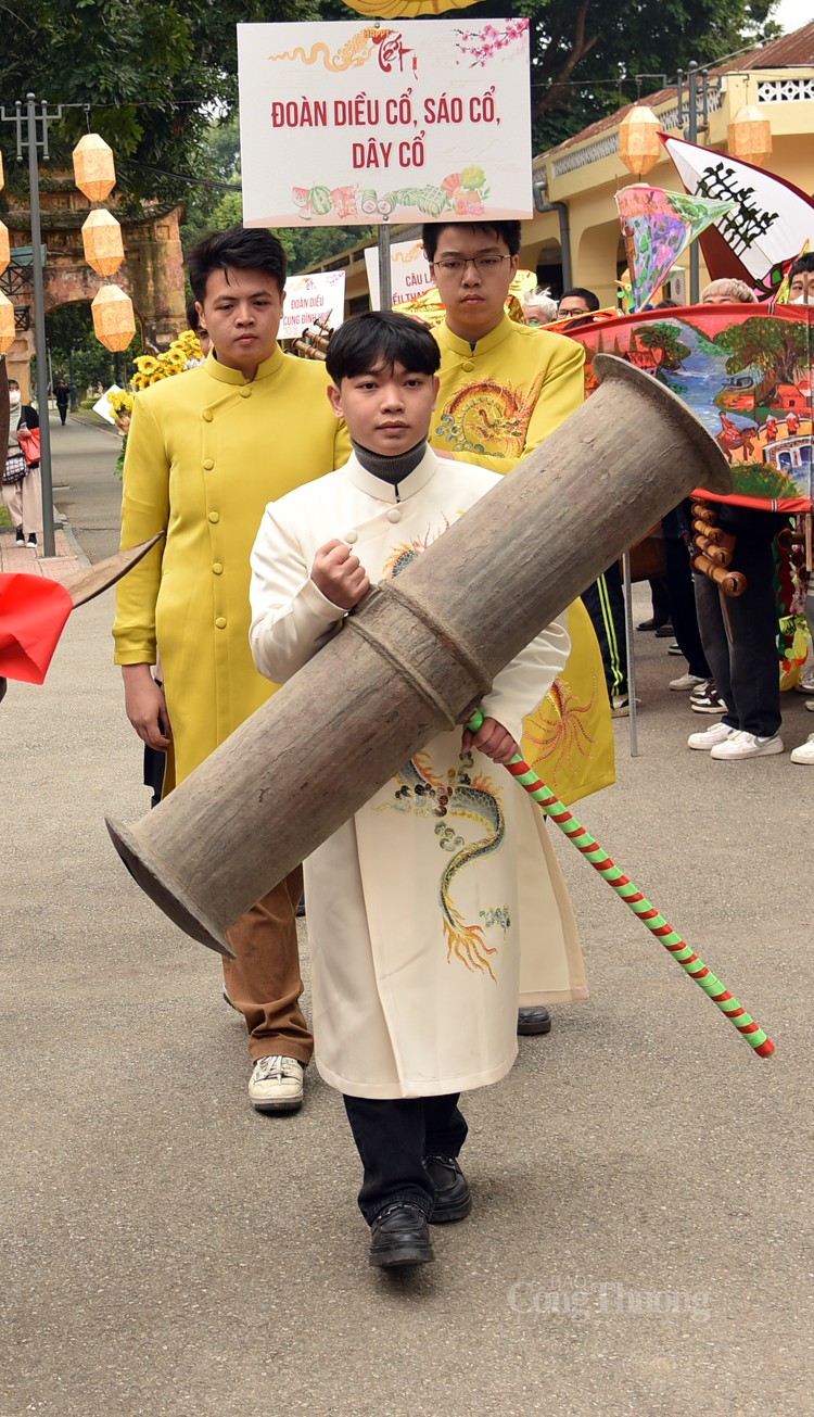 Chiêm ngưỡng diều cổ nhất Việt Nam tại Hoàng Thành Thăng Long