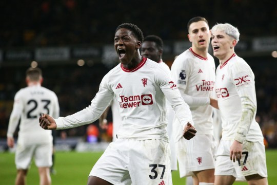 Rượt đuổi nghẹt thở, Man United hạ chủ nhà Wolverhampton phút 90+7- Ảnh 1.