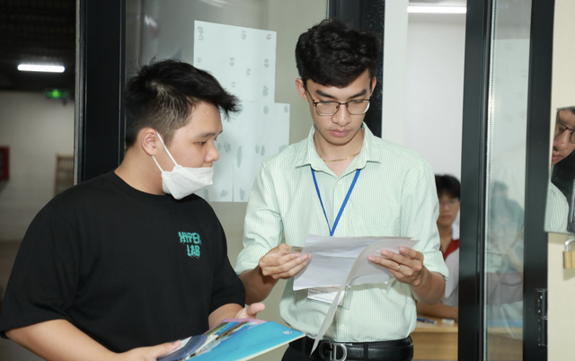 Sáng nay, 15-4, ĐHQG TP HCM công bố điểm thi đánh giá năng lực- Ảnh 1.