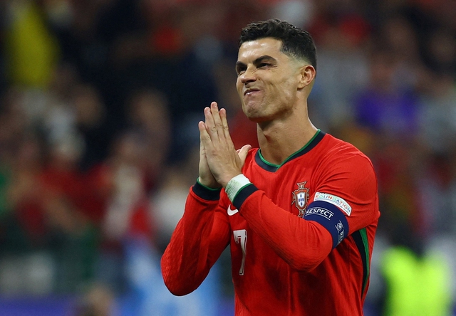 Ronaldo nên ra sân hay dự bị khi gặp Pháp?- Ảnh 1.