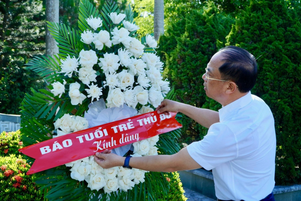 Tri ân mẹ Việt Nam anh hùng và thân nhân liệt sĩ Lý Tự Trọng