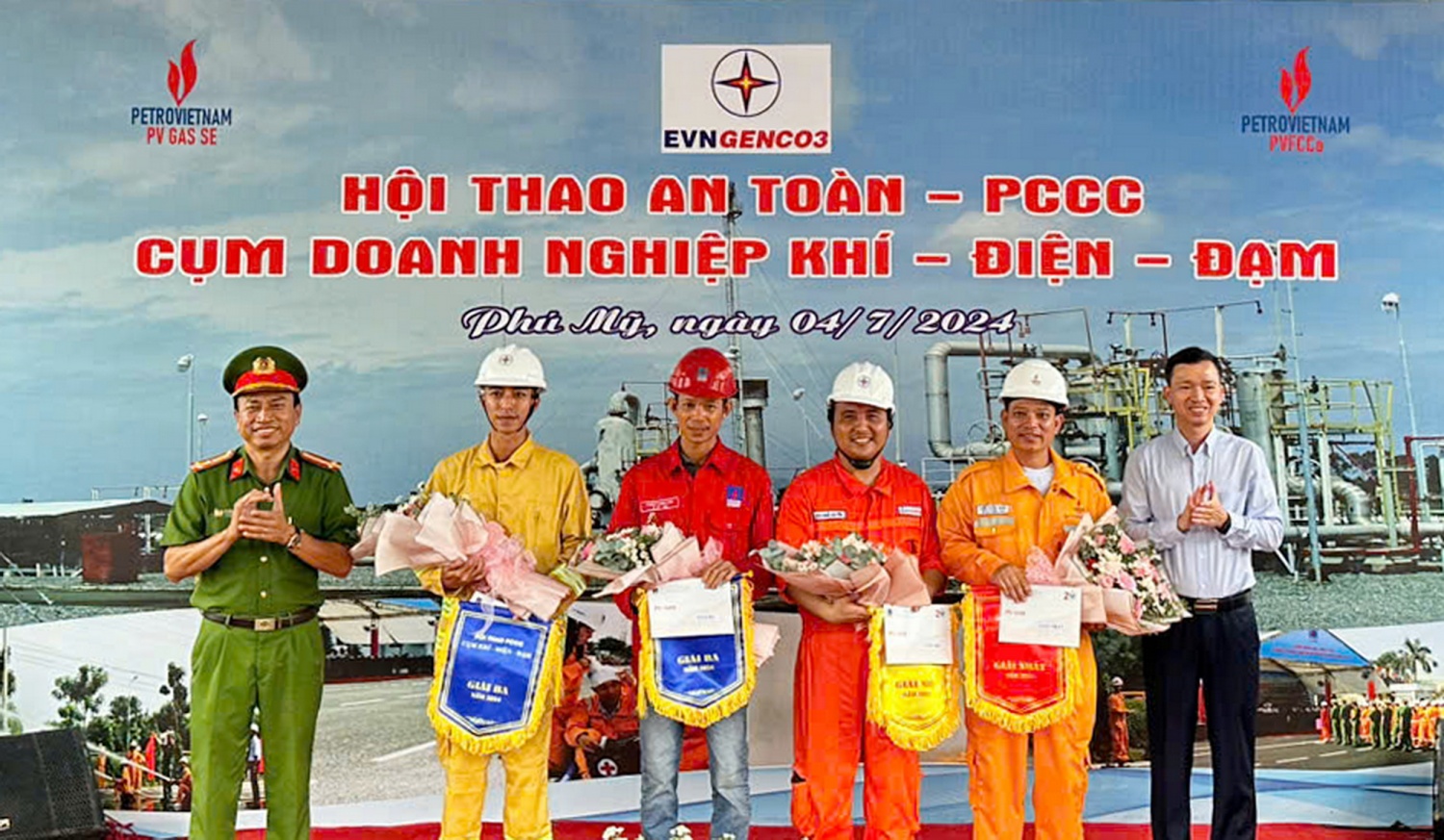 Trao giải Hội thao AT-PCCC cụm doanh nghiệp Khí – Điện – Đạm năm 2024