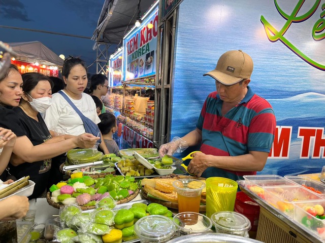 Mãn nhãn với hàng ngàn đặc sản tại lễ hội Tinh hoa đất biển Bình Định- Ảnh 9.