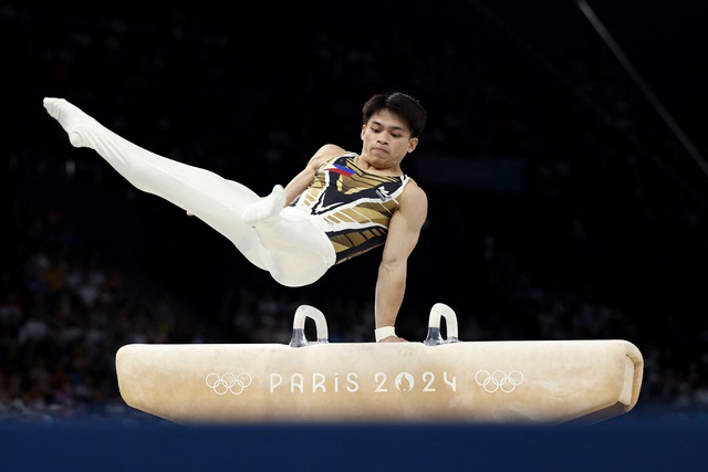 Tom Cruise đu dây trao cờ bế mạc Olympic 2024, Mỹ nhất toàn đoàn ngày cuối- Ảnh 4.