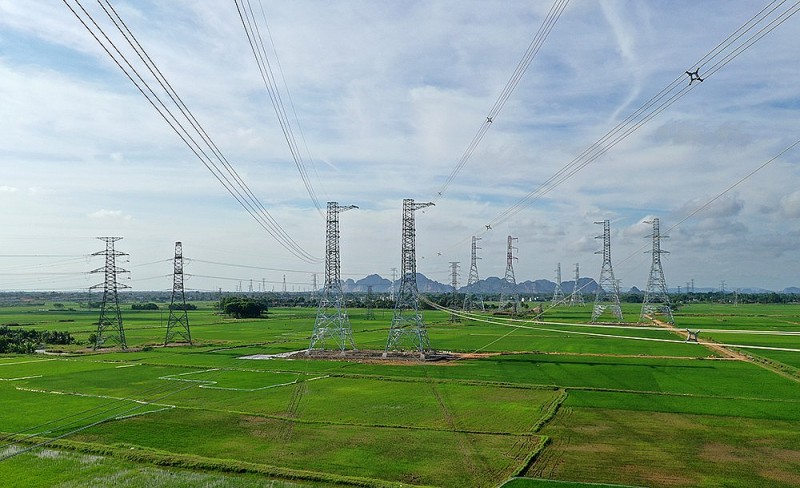 Đóng điện dự án đường dây 500kV mạch 3 (cung đoạn Quỳnh Lưu - Thanh Hóa)