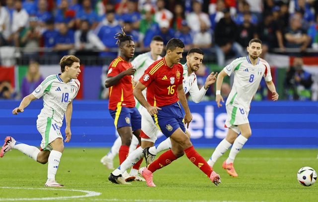 Công bố đề cử Quả bóng vàng 2024: Rodri và Vinicius Junior tỏa sáng- Ảnh 3.