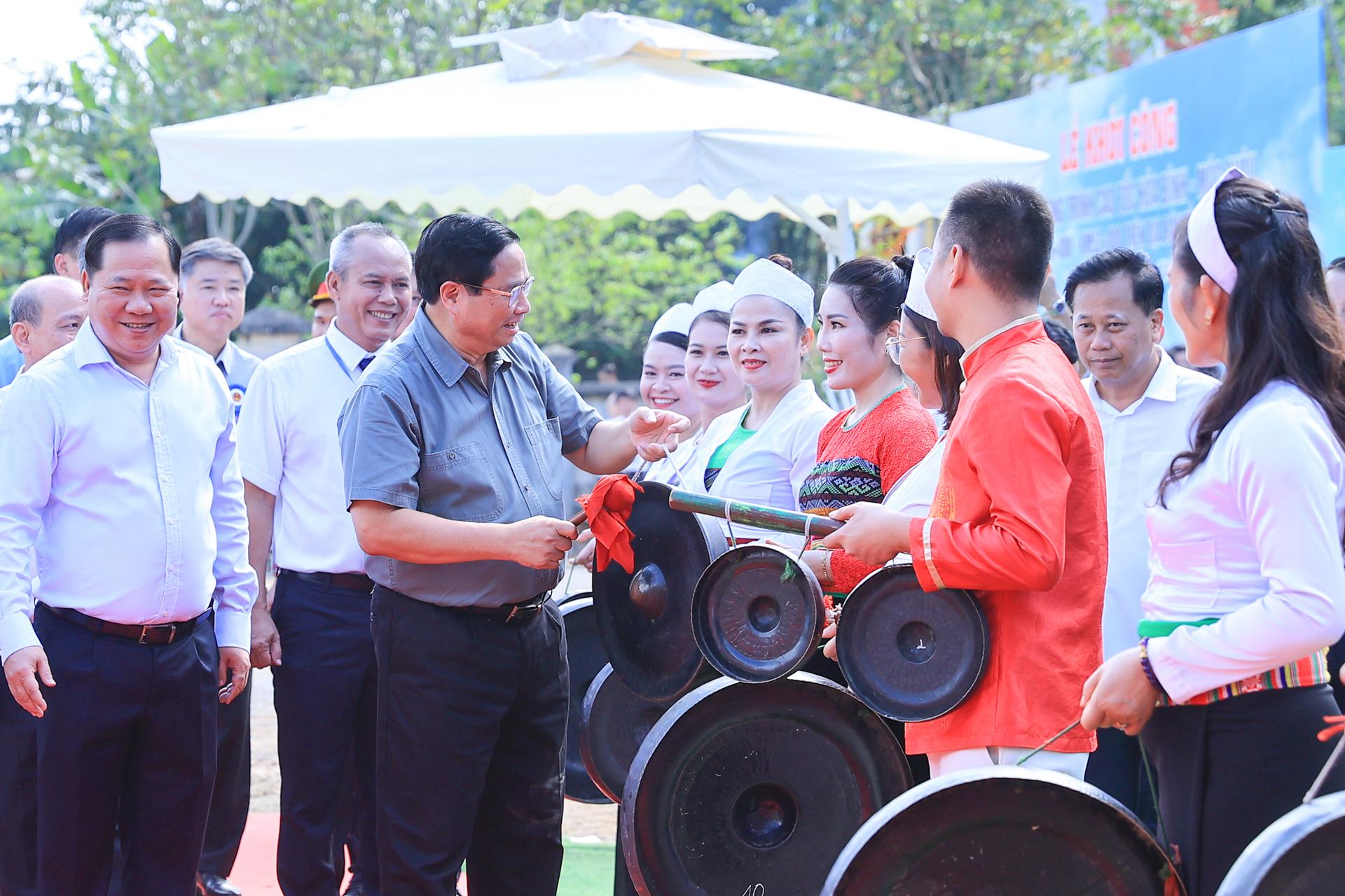 thu tuong pham minh chinh du le khoi cong tuyen cao toc hoa binh  moc chau hinh 3