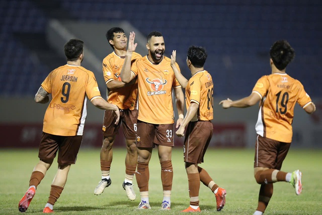 Trọng tài V-League liên tục mắc sai sót- Ảnh 3.
