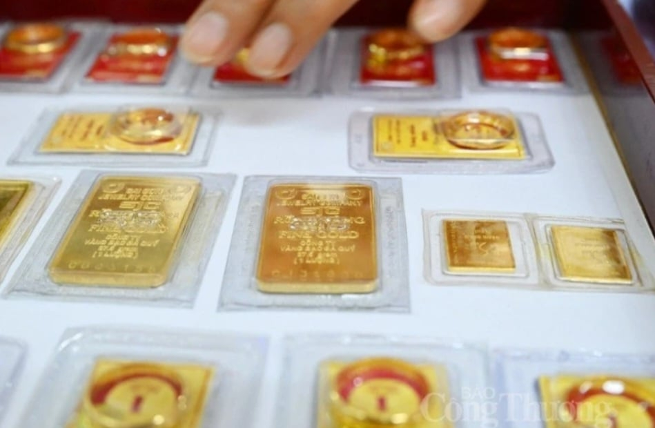 gia vang nhan giam usd tang hinh 1
