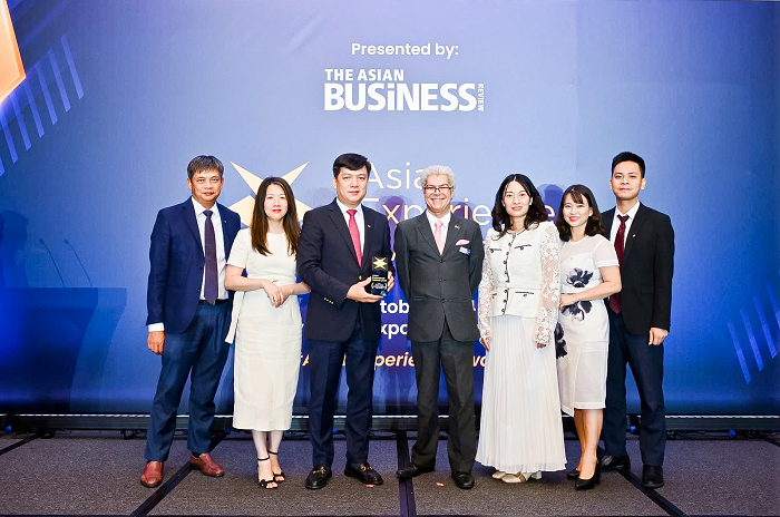 Nhóm tác giả Giải pháp Call API của Vietcombank nhận giải thưởng “Trải nghiệm khách hàng của năm - ngành Ngân hàng