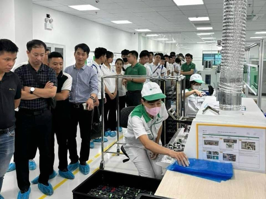 sinh-vien-ictu-co-co-hoi-tham-gia-chuong-trinh-trai-nghiem-thuc-te-tai-lumi-smart-factory-cong-ty-co-phan-lumi-viet-nam.jpg