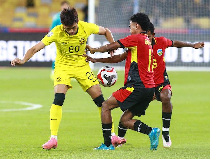 aff cup 2024 malaysia nguoc dong hu via truoc timor leste singapore thang nho sai lam cua campuchia hinh 1