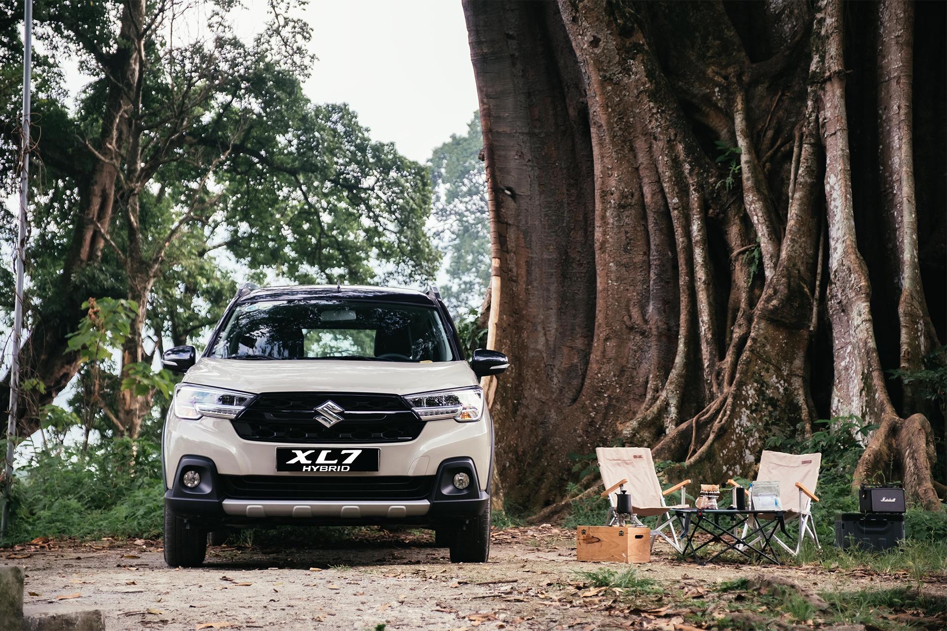 phia sau cu but toc cua hien tuong suzuki xl7 hybrid hinh 1