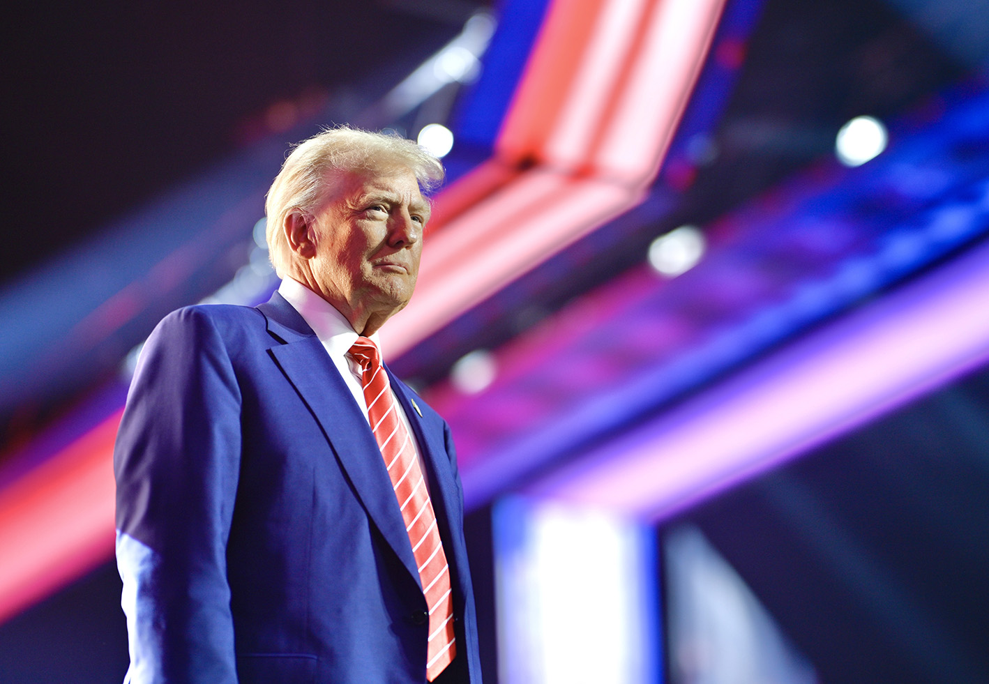ong trump se sa thai 1000 nguoi chi trich minh hinh 1