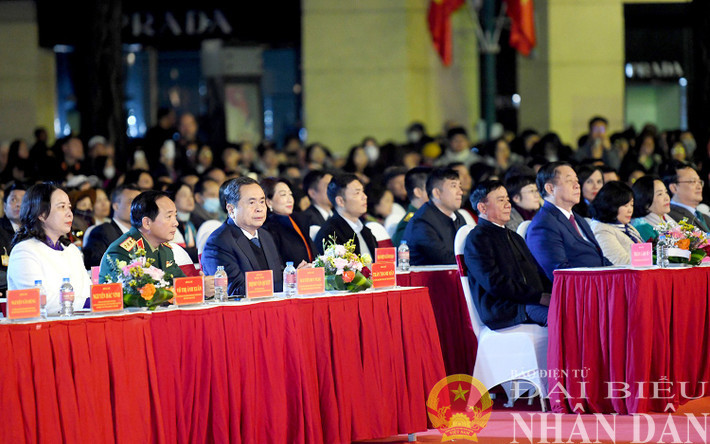 Chủ tịch Quốc hội Trần Thanh Mẫn và các đại biểu dự Chương trình nghệ thuật đặc biệt