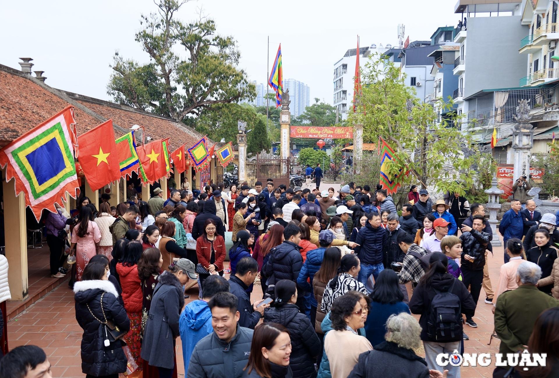 hang tram du khach tham du hoi thoi com thi lang thi cam hinh 2