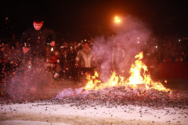 du khach un un ve cao nguyen bac ha xem nhay lua du xuan hinh 1