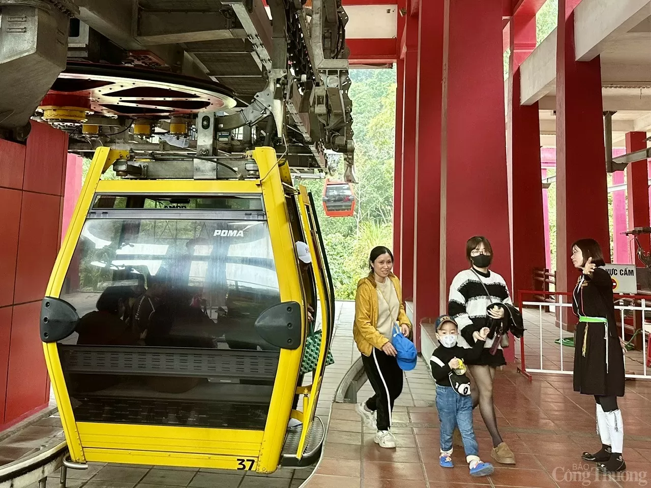 Vĩnh Phúc: Du khách nô nức trẩy hội Tây Thiên Vĩnh Phúc: Du khách nô nức trẩy hội Tây Thiên