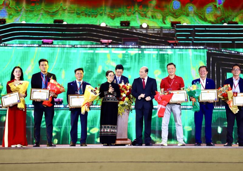 hon 220000 luot khach den le hoi ca phe buon ma thuot lan thu 9 hinh 3