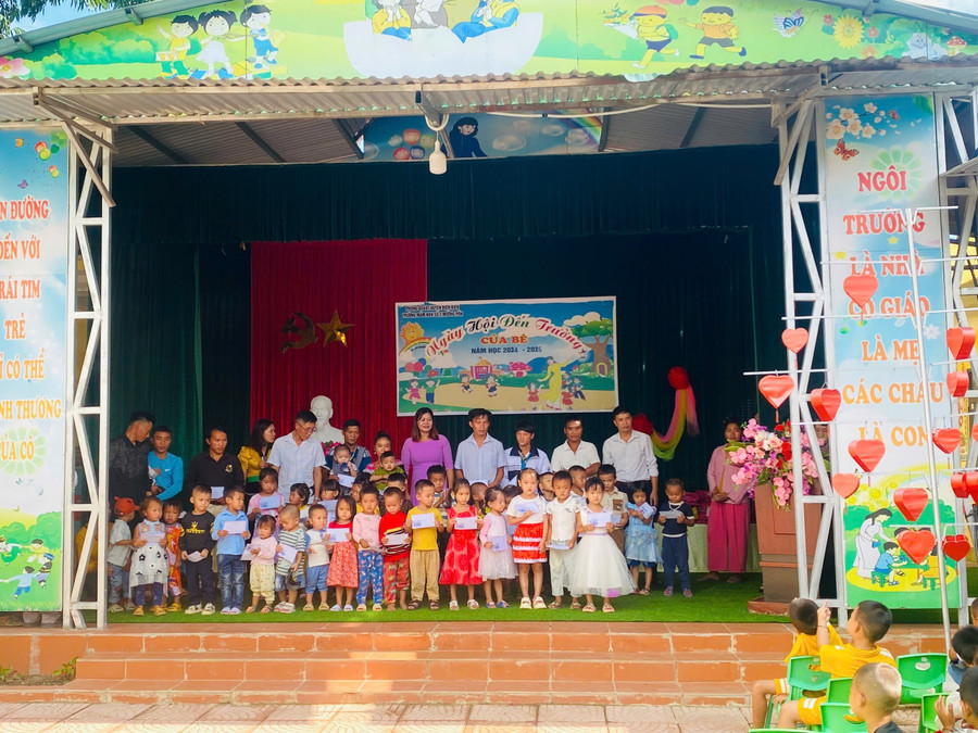 Những suất quà ý nghĩa. mn-muong-pon-1.jpg