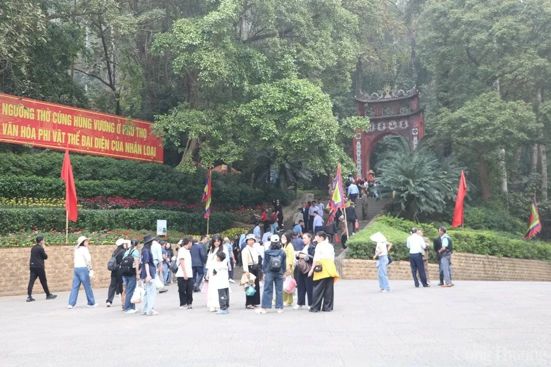 Đền Hùng thay đổi thế nào trước ngày Giỗ tổ Hùng Vương? Cảnh quan Đền Hùng trước ngày Giỗ Tổ Hùng Vương