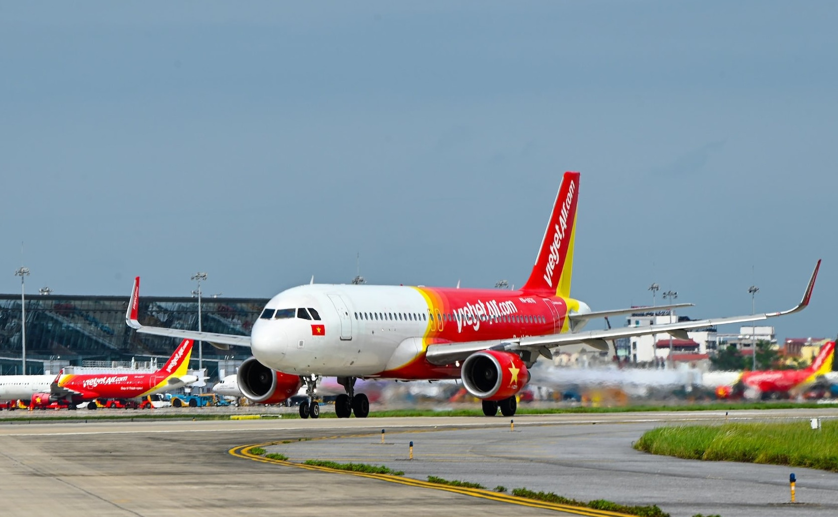 ve may bay dip nghi le 30 4 1 5 dang nong tung ngay hinh 1