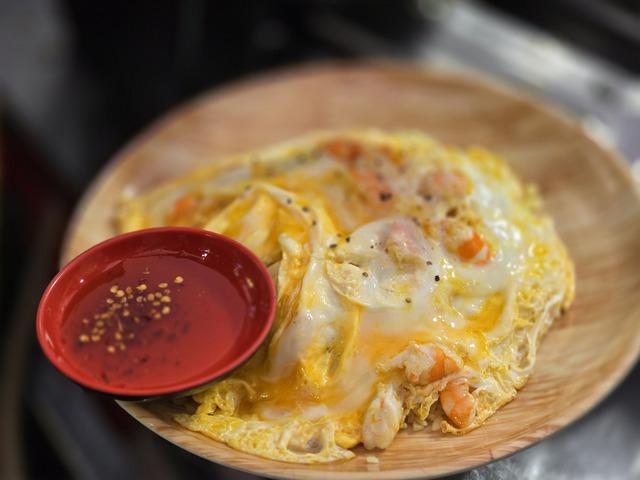 Tiệm cơm gà xối mỡ nóng hổi đông khách ở TP HCM- Ảnh 11.