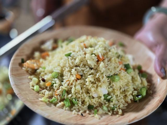 Tiệm cơm gà xối mỡ nóng hổi đông khách ở TP HCM- Ảnh 10.