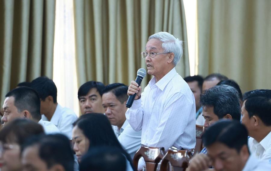 Cử tri Phạm Thái Bình (Công ty cổ phần Nông nghiệp công nghệ cao Trung An) phát biểu ý kiến. Ảnh: Dương Giang/TTXVN Cử tri Phạm Thái Bình (Công ty cổ phần Nông nghiệp công nghệ cao Trung An) phát biểu ý kiến. Ảnh: Dương Giang/TTXVN