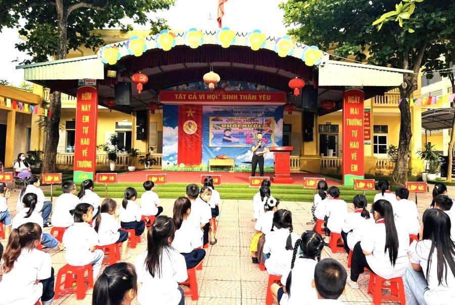 2-thuy-van.jpg