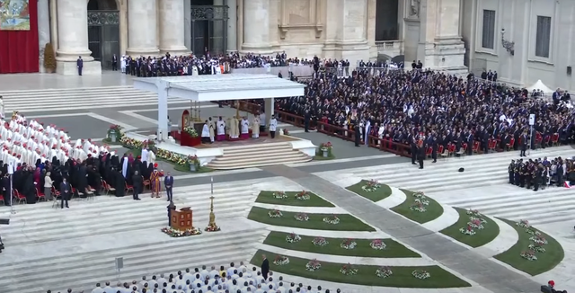 Lễ nhậm chức của Giáo hoàng Leo XIV bắt đầu - Ảnh 2. Lễ nhậm chức của Giáo hoàng Leo XIV bắt đầu - Ảnh 2.