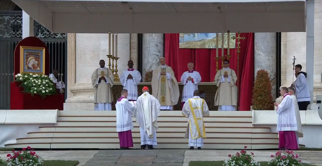 Lễ nhậm chức của Giáo hoàng Leo XIV bắt đầu - Ảnh 3. Lễ nhậm chức của Giáo hoàng Leo XIV bắt đầu - Ảnh 3.