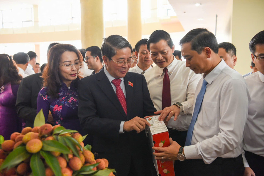 xuc-tien-tieu-thu-o-thu-phu-vai-thieu-2.jpg