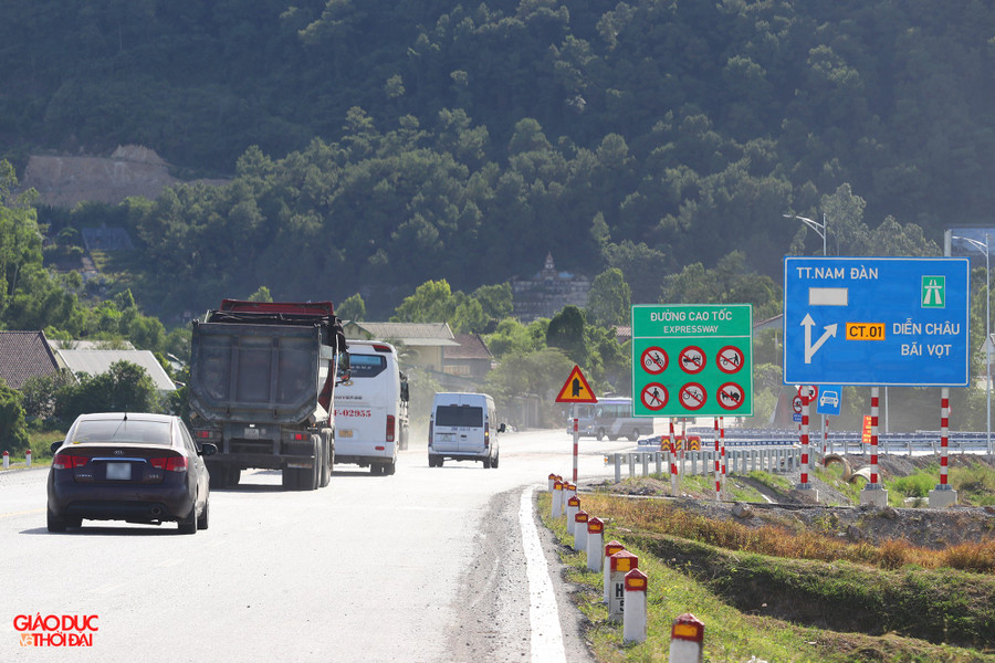 Trạm dừng nghỉ là "mảnh ghép" còn thiếu trên tuyến cao tốc Bắc - Nam qua Nghệ An. caotoc1-1626.jpg