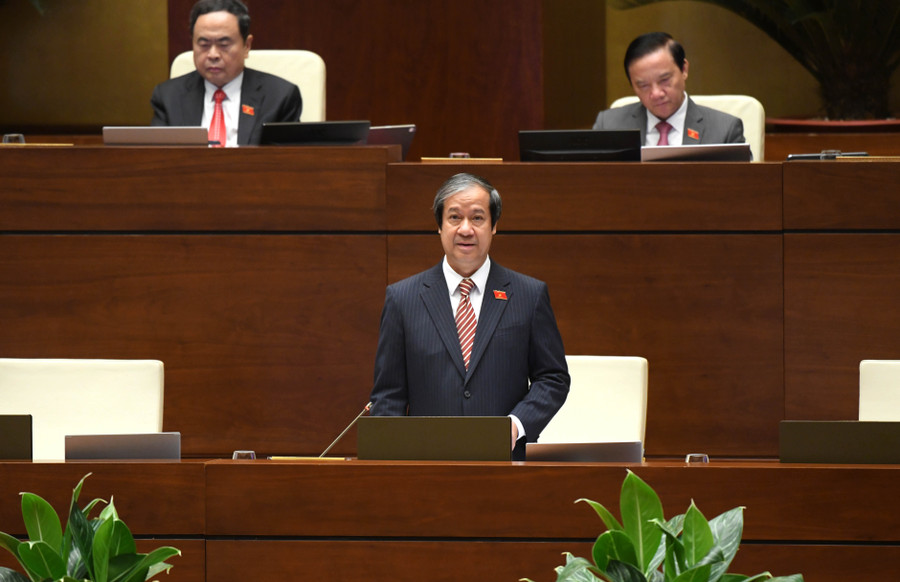 Bộ trưởng Nguyễn Kim Sơn. hocphi-1.jpg