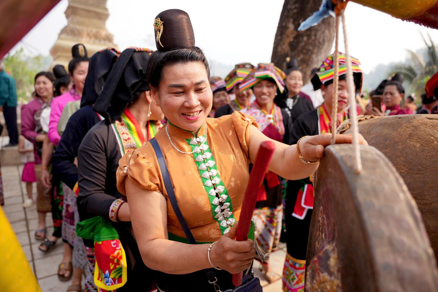 thap-muong-luan-linh-hon-ben-dong-song-ma-4.jpg