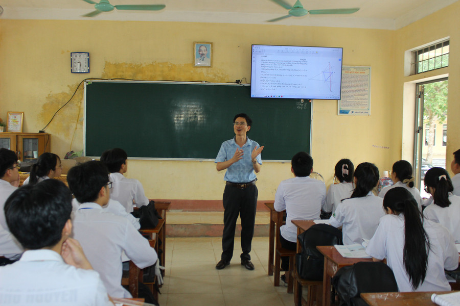 Hà Tĩnh bổ sung hơn 8,6 tỷ đồng từ ngân sách 2025 để hỗ trợ ôn thi tốt nghiệp THPT.