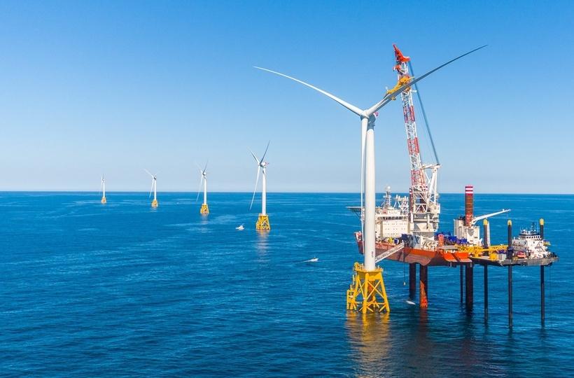 Việc phát triển nguồn điện gió ngoài khơi không chỉ mang lại giá trị kinh tế mà còn tạo ra cơ hội việc làm lớn cho người lao động tại Việt Nam. Ảnh minh họa