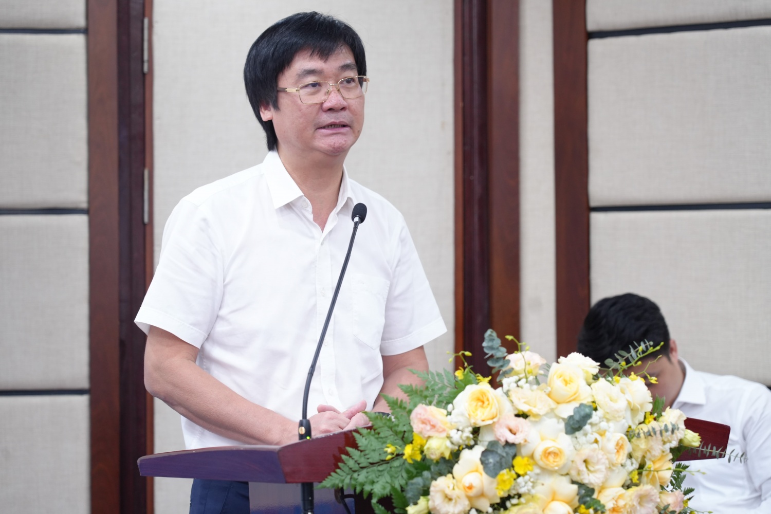 Đồng chí Nguyễn Mạnh Kha, Phó Chủ tịch Thường trực Công đoàn Petrovietnam đánh giá cao Chi nhánh đã khẳng định được năng lực quản trị hiệu quả, đảm bảo vận hành an toàn tuyệt đối, hoàn thành tốt các chỉ tiêu sản xuất kinh doanh trong bối cảnh thị trường, cơ chế có nhiều biến động
